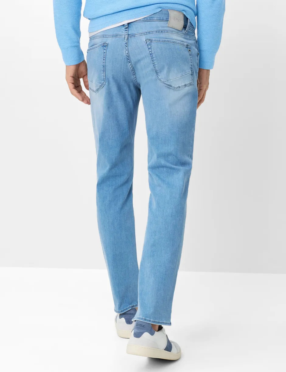 miesten farkut Chuck HI Flex Extreme Light Blue Denim,>Brax Outlet