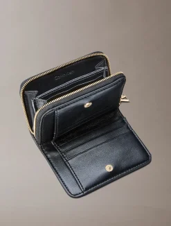 Calvin Klein naisten lompakko CK Medium Flap Zip Around,><noscript><img width=