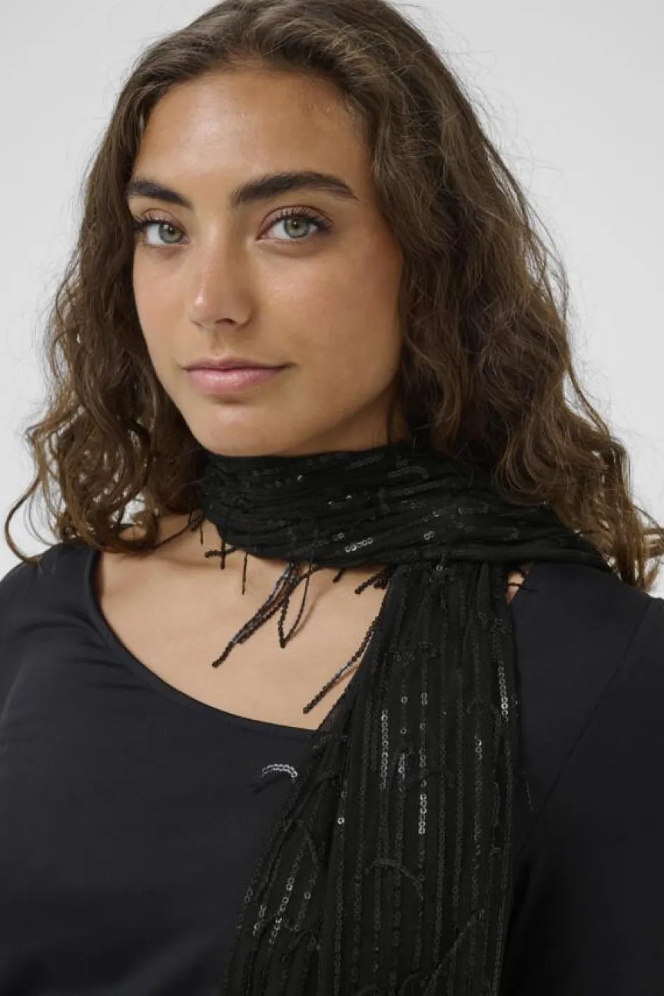 naisten huivi CUBLING SCARF, musta>Culture