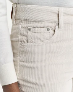 naisten vakosamettihousut, SLIM FLARE STRETCH CORDUROY JEANS><noscript><img width=