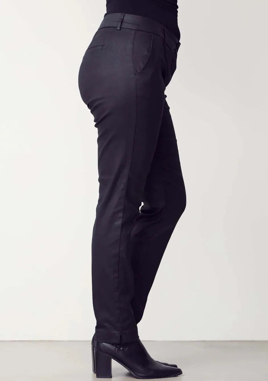 COATED PANT>Isay Outlet