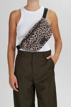 Naisten Vyölaukku, FAME BUMBAG Ruskea Kuosi>Markberg Outlet