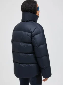 Naisten Untuvatakki, W Down Puffer>Peak Performance Outlet