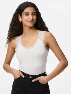 naisten toppi PCBARBERA LACE TOP JRS NOOS, valkoinen>Pieces Best