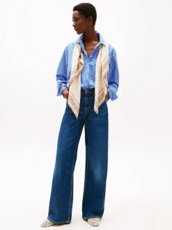 naisten huivi, K-ELEVATED CHIC TEXTURE SQUARE Beige Kuosi>Tommy Hilfiger Hot